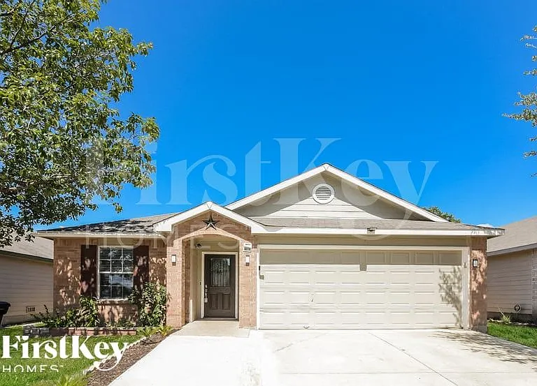 8019 Abbotts Pointe — Photo 1