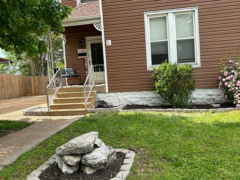 6205 Famous Ave — Photo 7