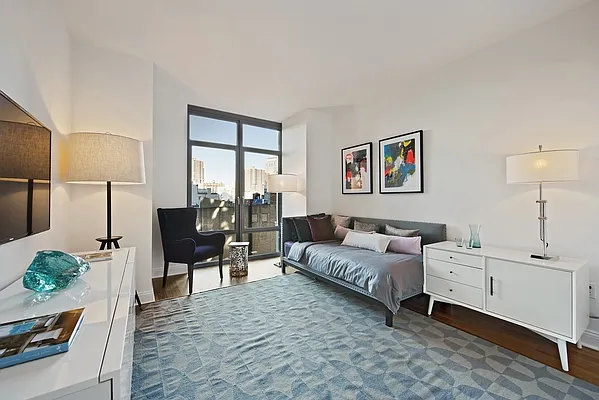 Rented by Nest Seekers International | media 9