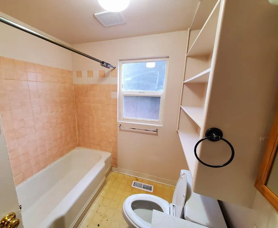 2 bed, 880 sqft, $1,475 — Photo 3