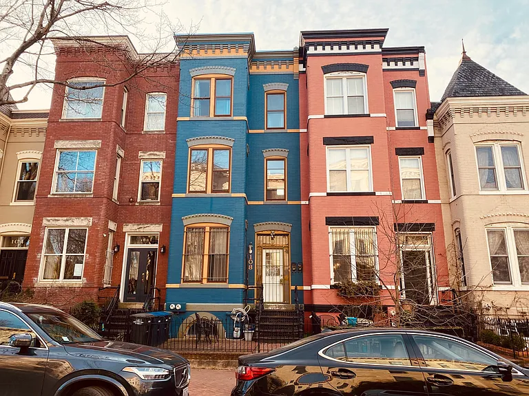 108 13th St NE #B — Photo 1