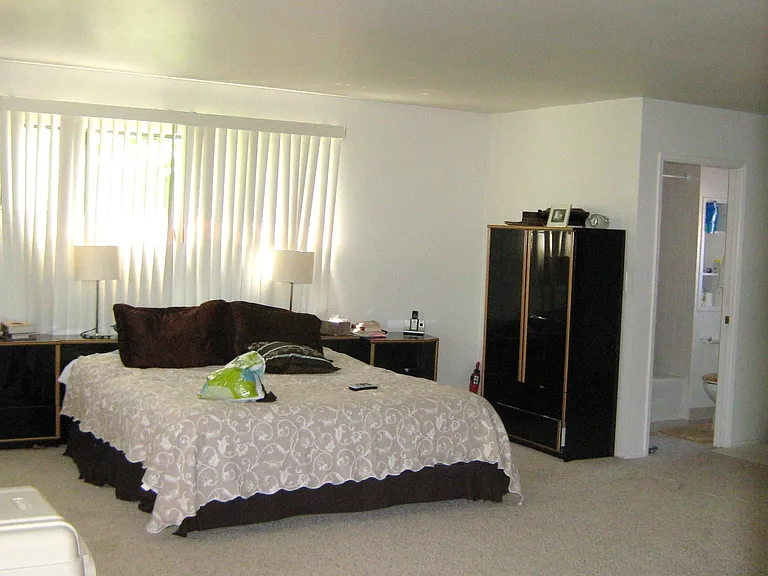 8538 Lorain Rd — Photo 13