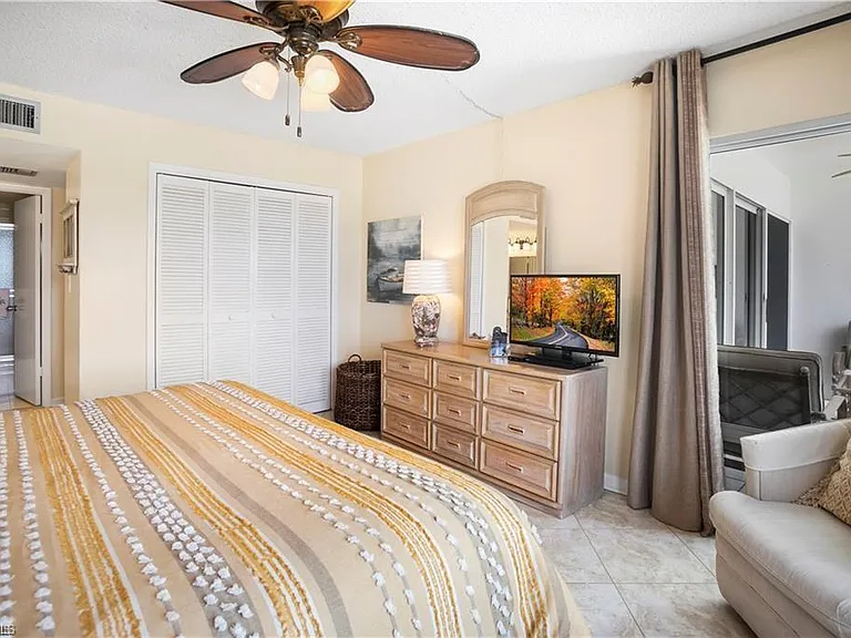 3443 Gulf Shore Blvd N #609 — Photo 9