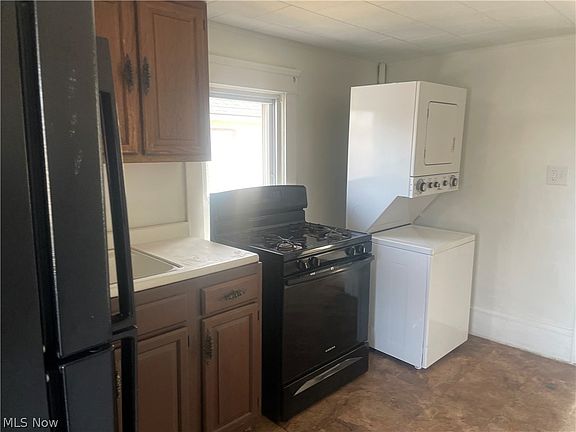 4th image of 1433 Kenmore Blvd