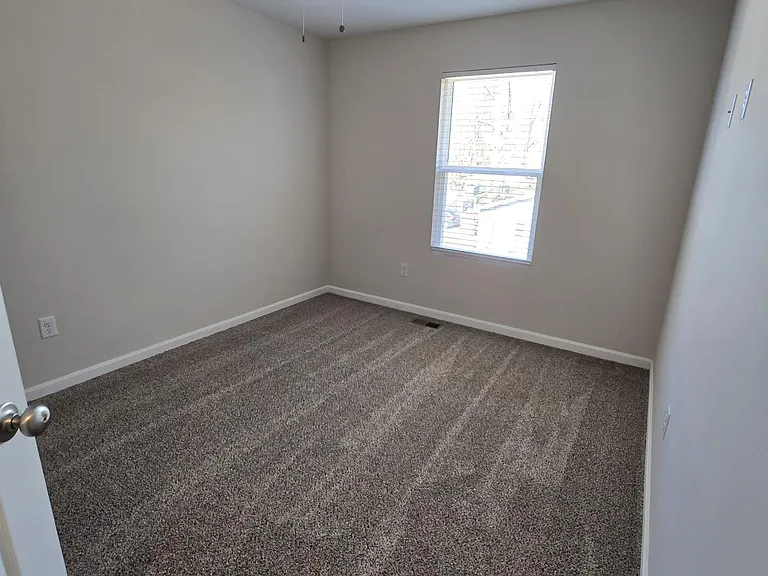 603 Main St — Photo 16