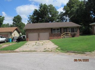 1906 S Missouri Ave, Springfield, MO 65807