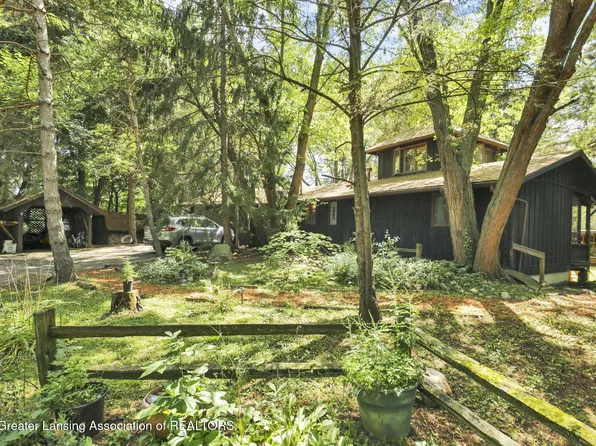 525 N Cedar Rd, Mason, MI 48854