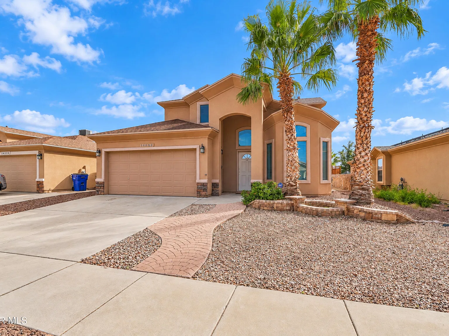 3 bed, 2.5 bath, 1715 sqft, $1,900 — Photo 3