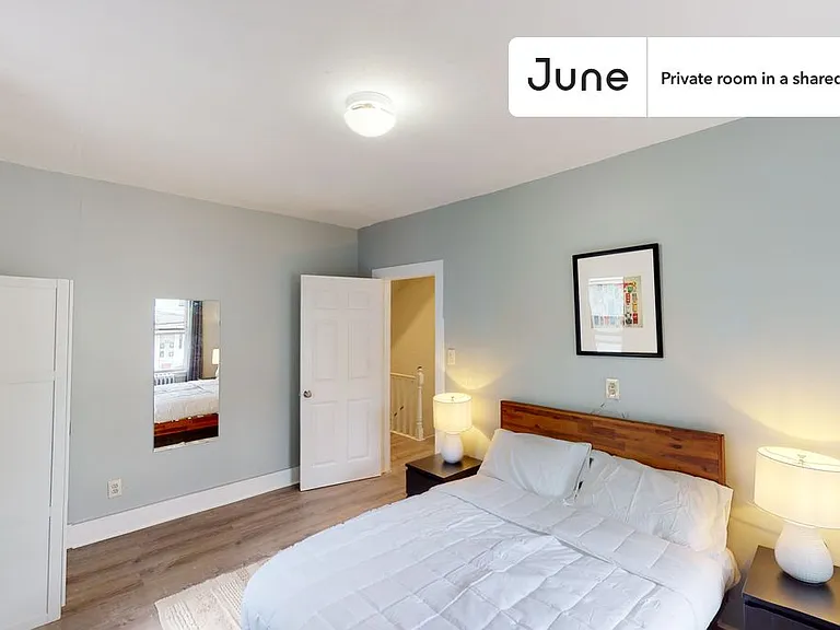 11 Islington St #E — Photo 4