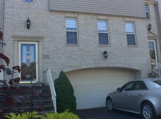 507 Parkview Dr, Pittsburgh, PA 15236