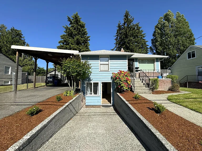 13236 2nd Ave SW #B — Photo 2