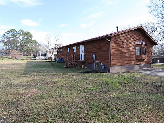 5th image of 16 Laredo Dr
