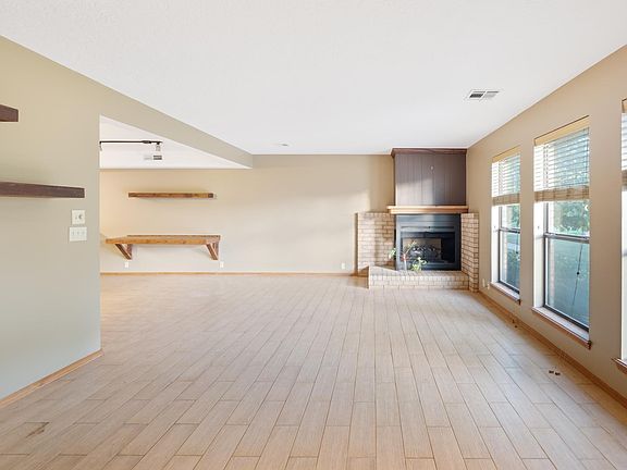5th image of 240 NW 74th St #240
