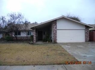 2320 Kings Cross Way, Porterville, CA 93257