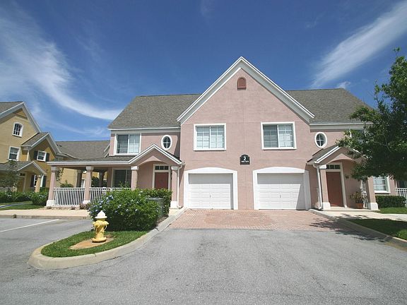 Front view #2 - 1 car garage on left side
