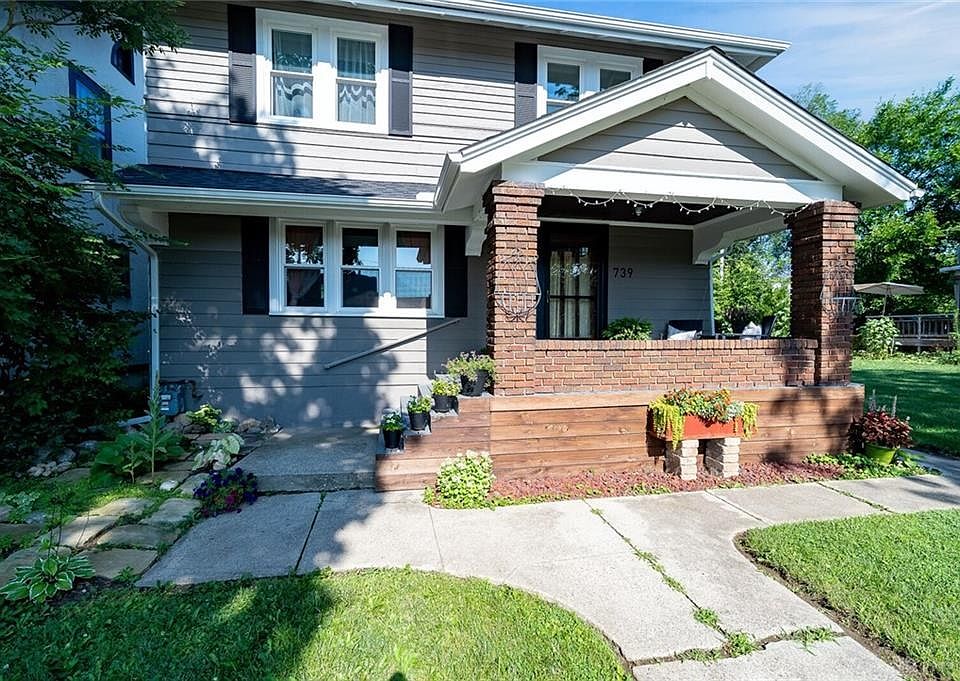 1st image of 739 Belmonte Park N