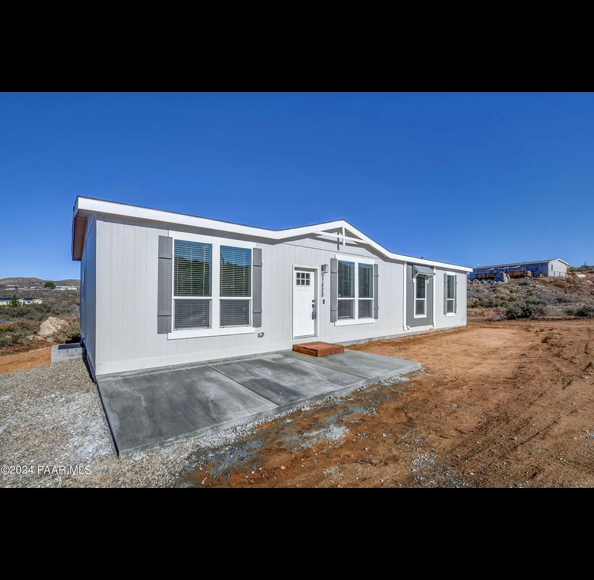 17828 E Hunters Ln — Photo 1