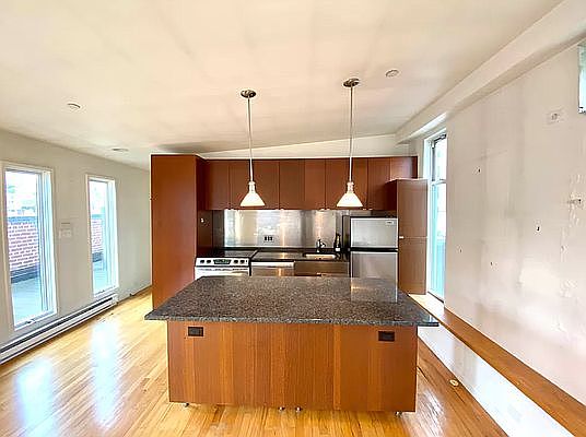 2nd image of 101 W 70th St Penthouse N