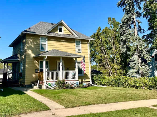 715 Ellwood Ave, Dekalb, IL 60115