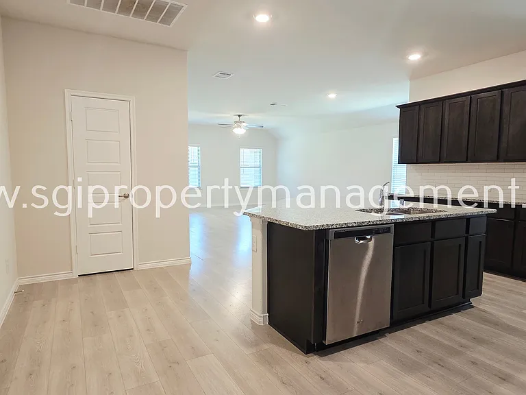266 Canyon Crest Way — Photo 4