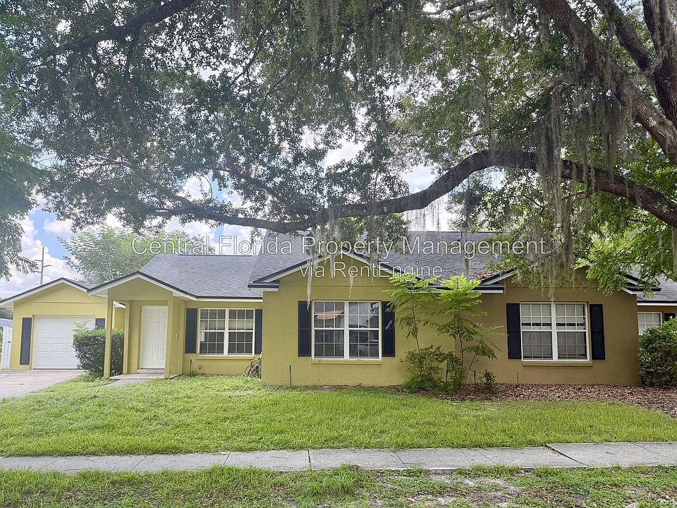 1st image of 939 Pecan St