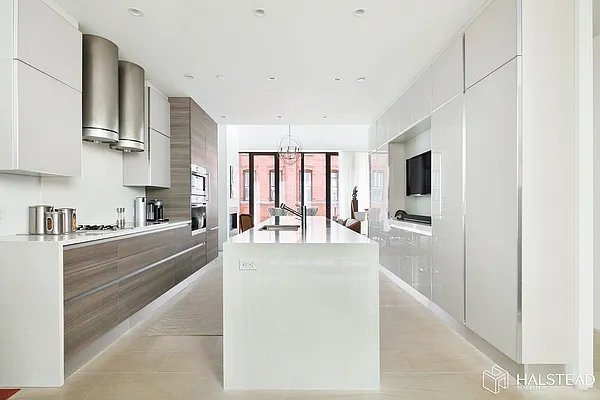 Sold by Brown Harris Stevens | media 4