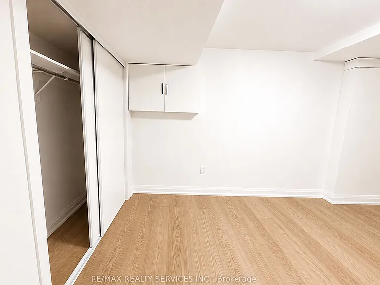 32 Trewartha Cres #BASEMENT — Photo 8