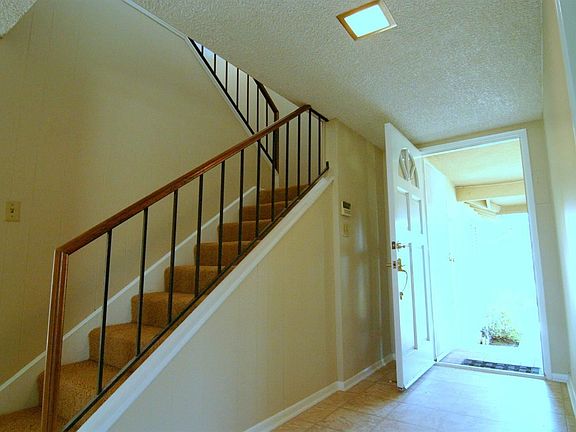 4th image of 17032 Taylor Ct