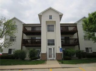 4611 1st Ave SW UNIT 4, Cedar Rapids, IA 52404