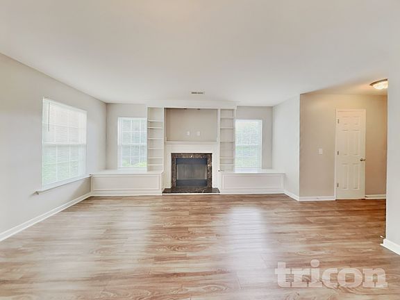 2nd image of 851 Red Oak Tree Dr
