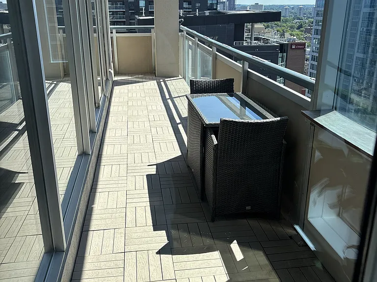 160 George St #2404 — Photo 10