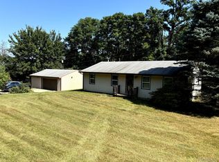 5047 Rochester Rd, Dryden, MI 48428