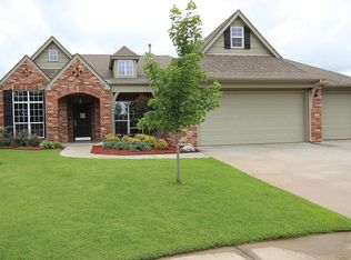 10207 N 140th Ct E, Owasso, OK 74055