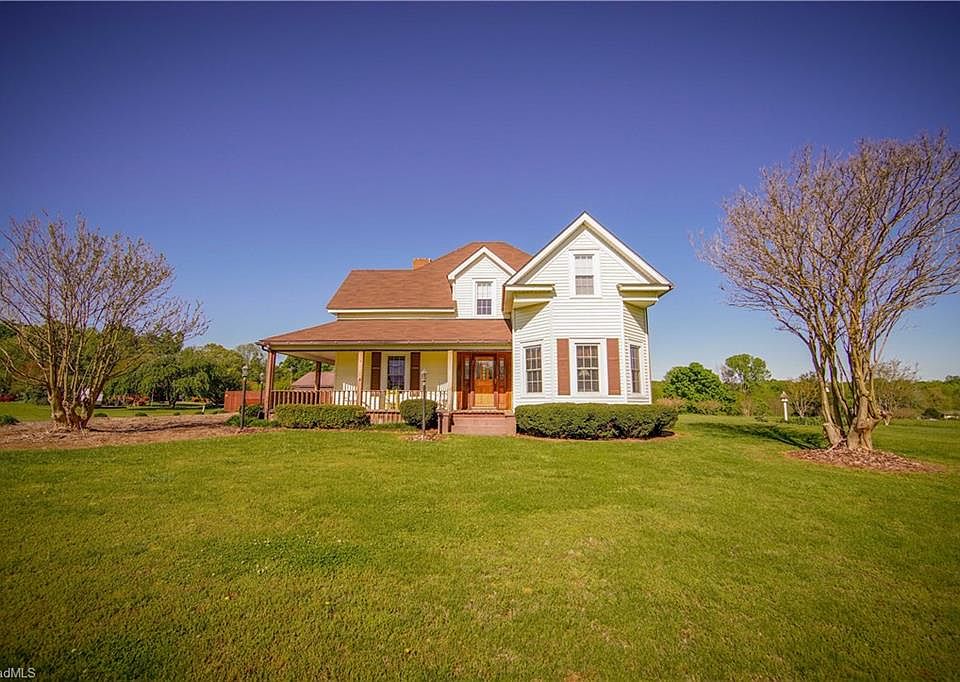 1st image of 419 Shamrock Dr