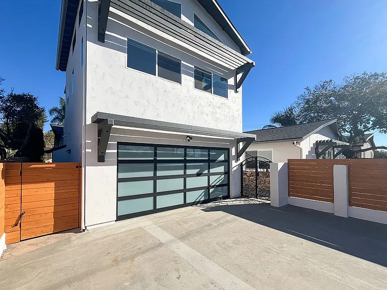 1193 Balour Dr — Photo 12