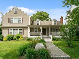 771 Reef Rd, Fairfield, CT 06824