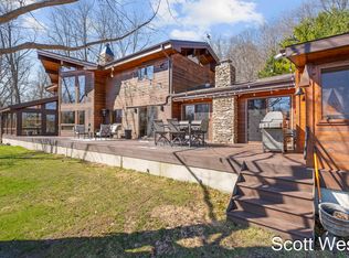 2870 Grand River Dr NE, Grand Rapids, MI 49525