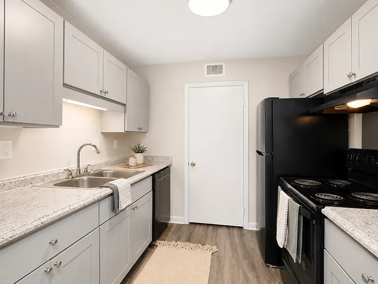 Ridge View Apartments — Photo 10