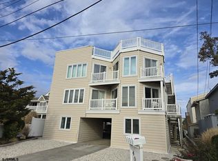 407 36th St S #F3, Brigantine, NJ 08203