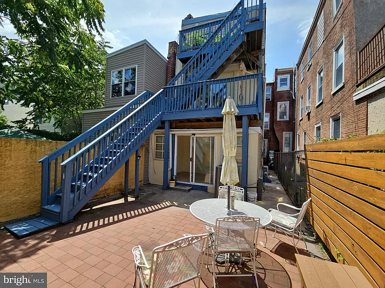 927 N 6th St #3 — Photo 24
