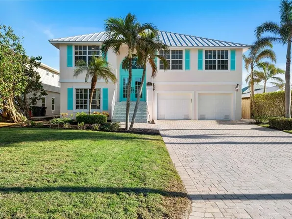 256 Curlew ST, FORT MYERS BEACH, FL 33931