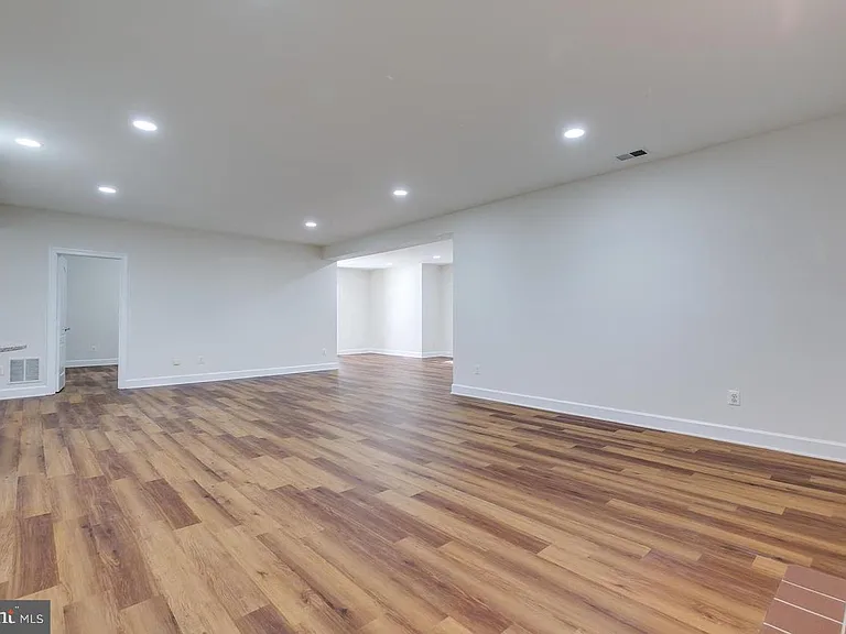 1489 Broadstone Pl — Photo 18