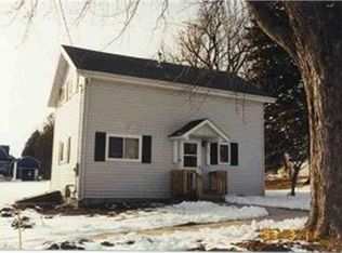 226 S Walnut St, West Union, IA 52175
