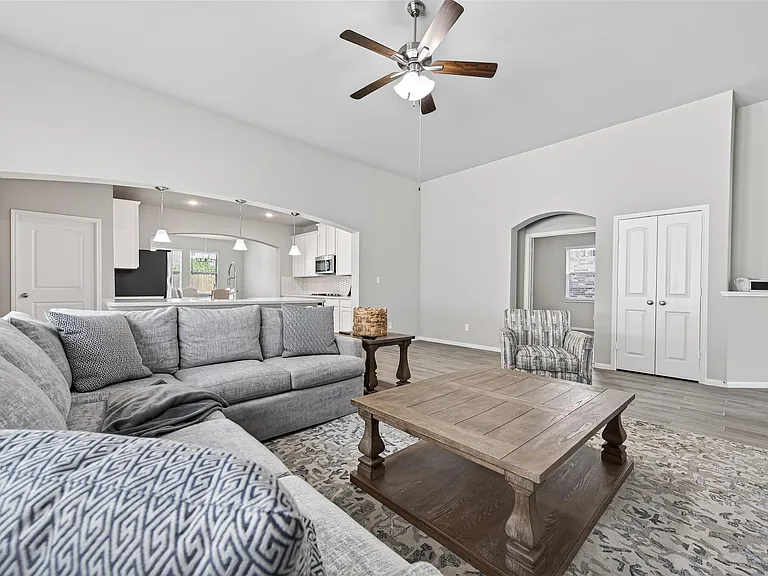 11676 Whirlaway Dr — Photo 8