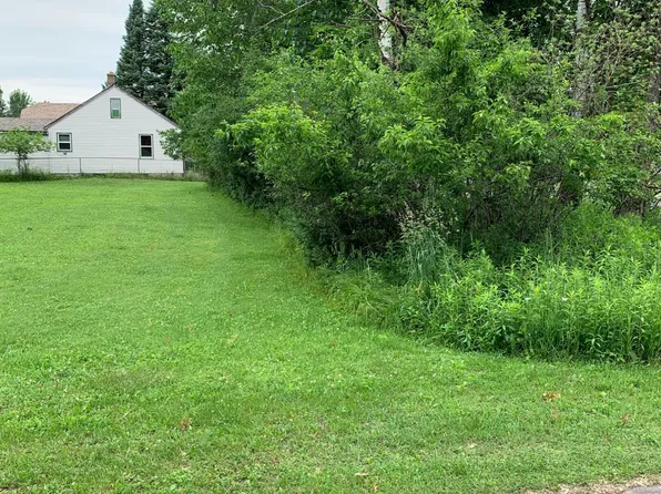 On 8th Ave S, Wilson, WI 54027