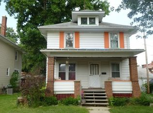 611 Lebanon St, Aurora, IL 60505