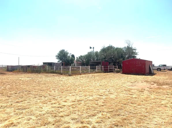 1310 County Road 212, Amherst, TX 79312