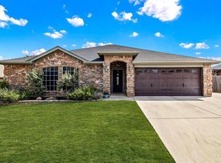 708 Madeline Ct, Azle, TX 76020