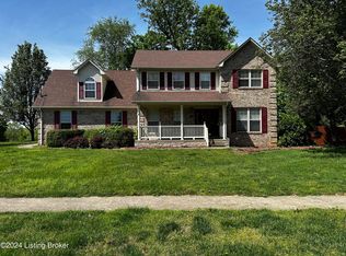 7212 S Woodland Dr, Radcliff, KY 40160