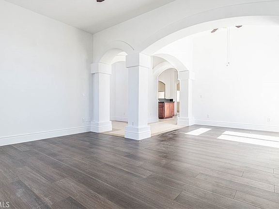 5th image of 16233 Ridge View Dr